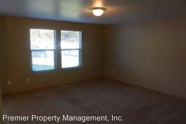 Building Photo - 5614 NE Hazel Dell Ave