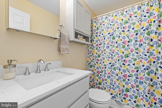 Building Photo - 574 Highland Towne Ln