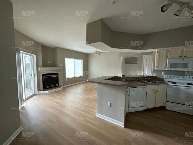 Building Photo - 4545 Wheaton Dr