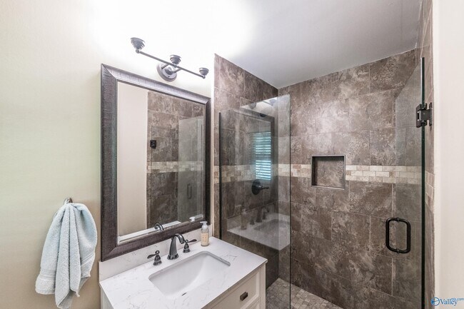 Building Photo - 1313 Wind River Cir SE