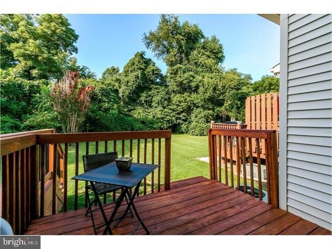 Building Photo - 556 Cork Cir