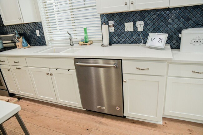 Building Photo - 6797 Backcountry Lp