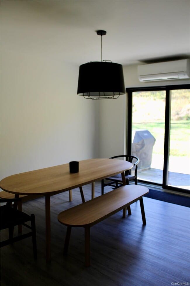 Building Photo - 3 Spruce Hl