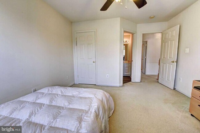 Building Photo - 110 Hunton Dr