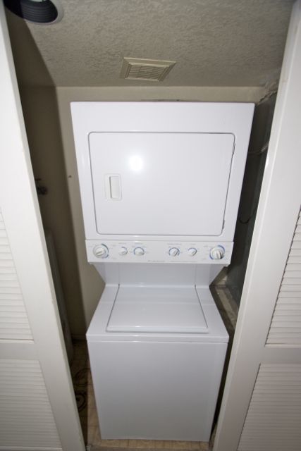 Building Photo - 2 Bedroom 2 Bathroom in Tempe! Water, Sewe...