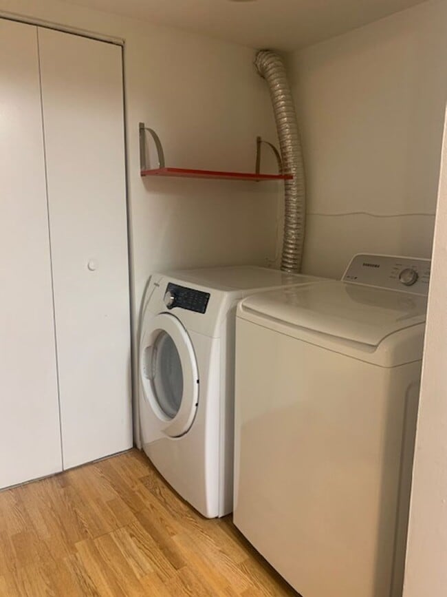 Building Photo - 3 Bedroom Townhome - Glen Burnie