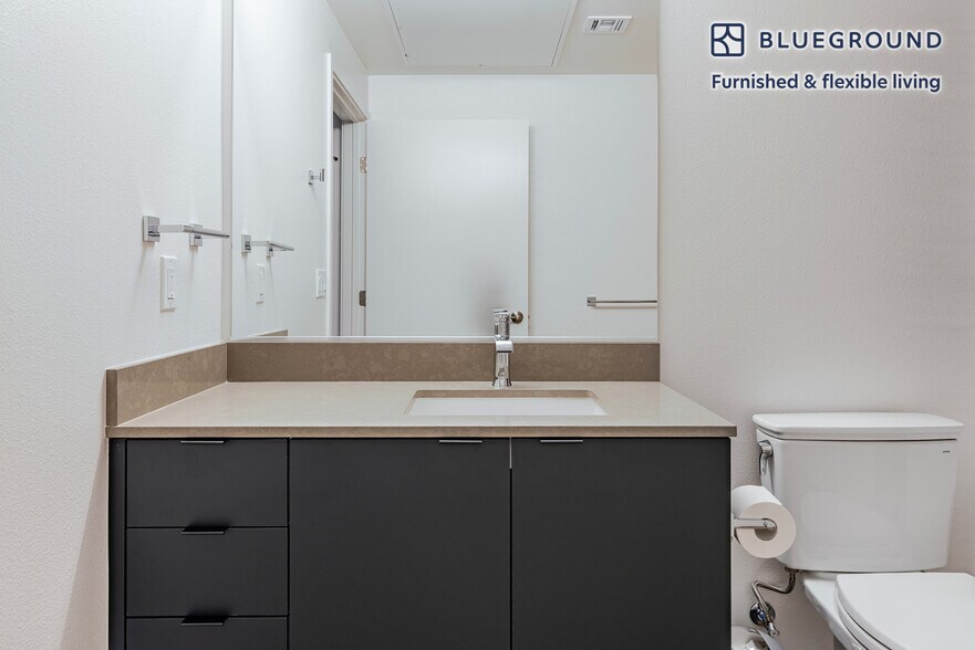 Building Photo - 350 Chastain Pl