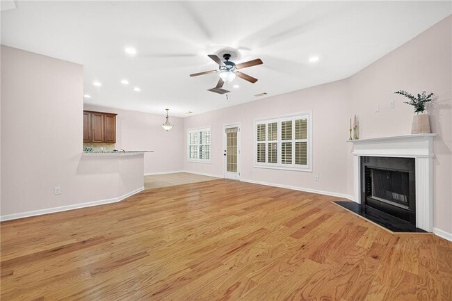 Building Photo - 1931 Gregory Run NE