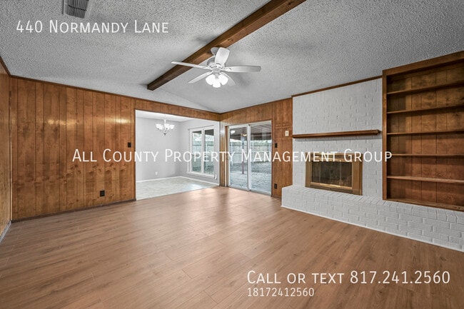 Building Photo - 440 Normandy Ln