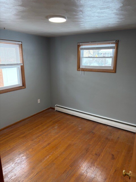 Building Photo - 105 Kinamrok St