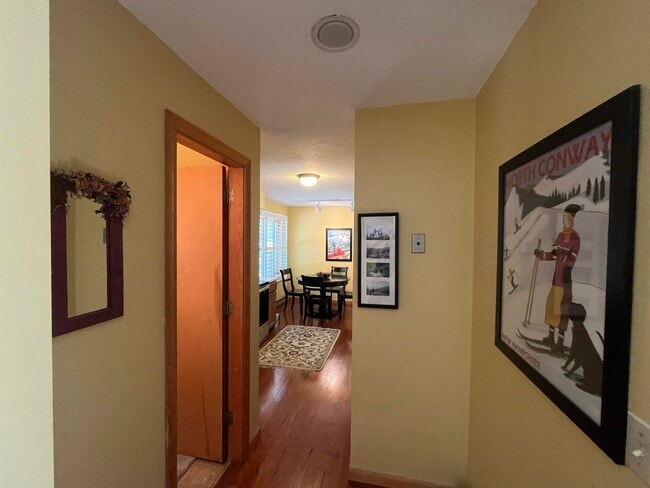 Building Photo - 35 Woodland Pines Rd