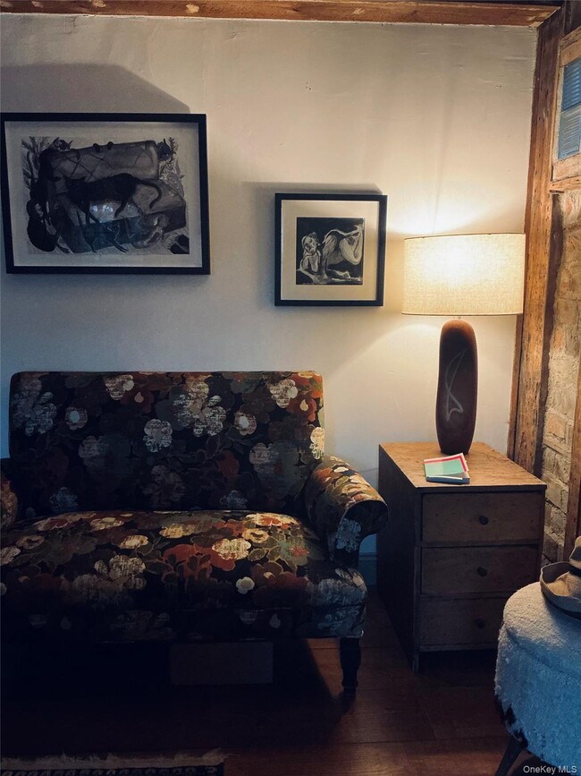 Building Photo - 66 Dodge St