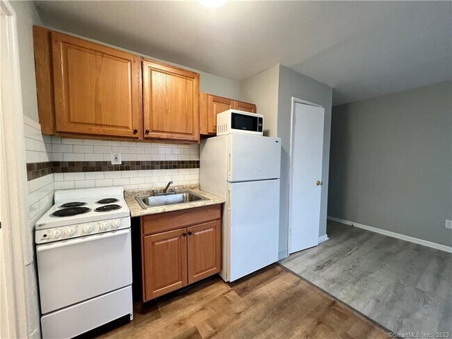 Building Photo - 85-87 Union Ave