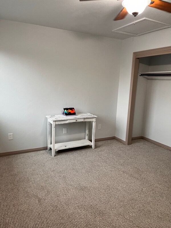 Building Photo - 1110 Sutton Dr