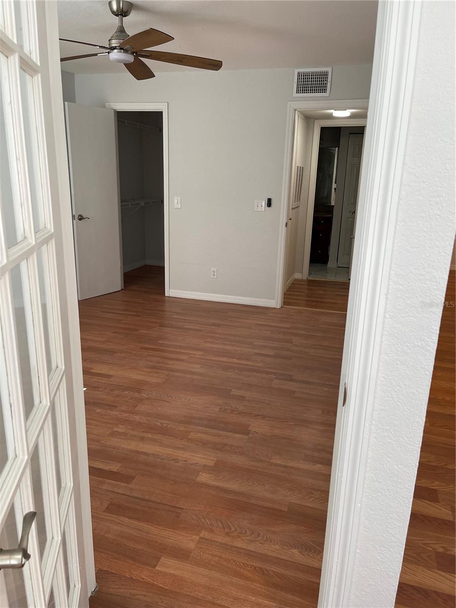 Building Photo - 5160 Conroy Rd