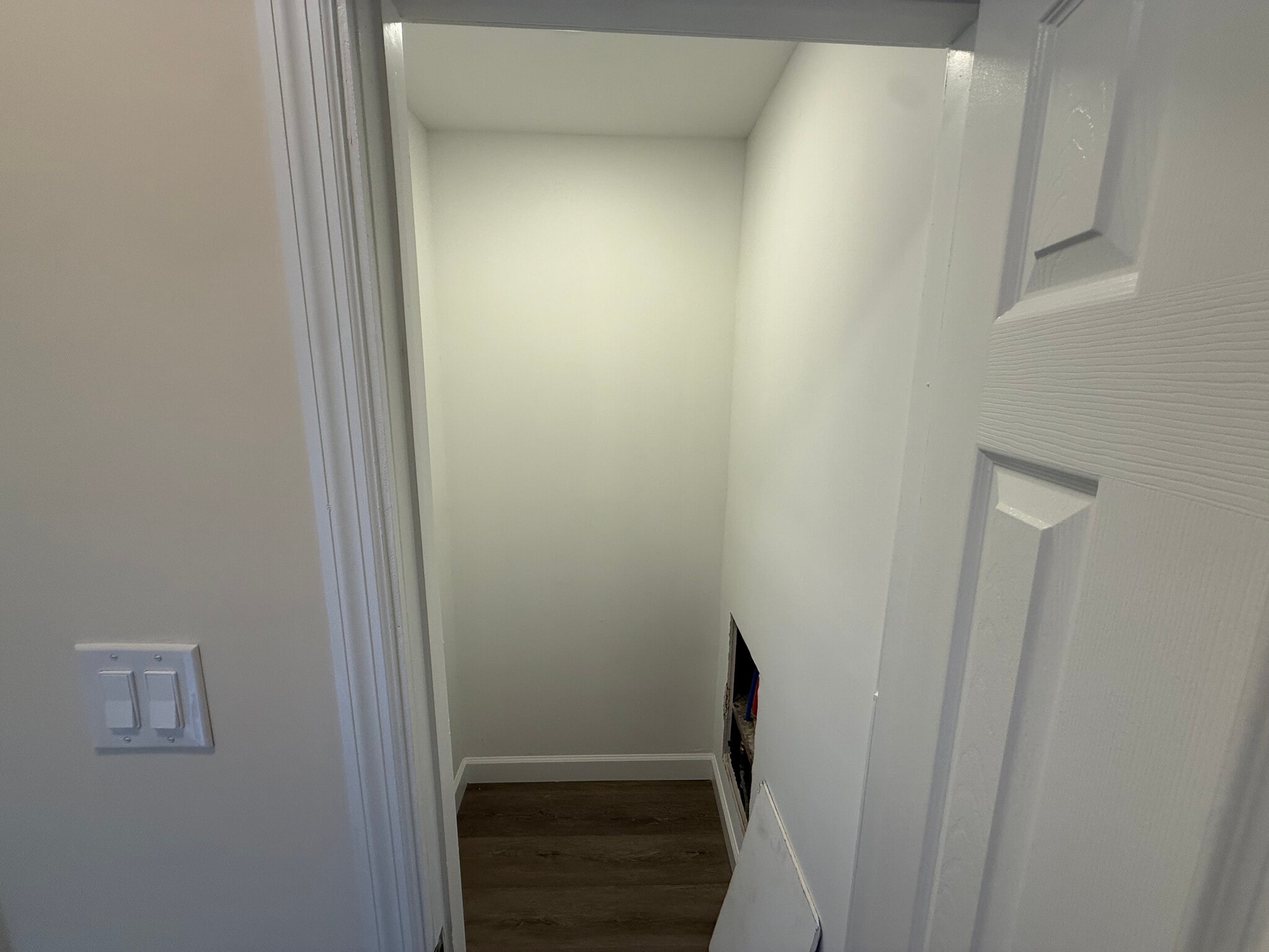 Closet 2 - 40 Hydrangea St