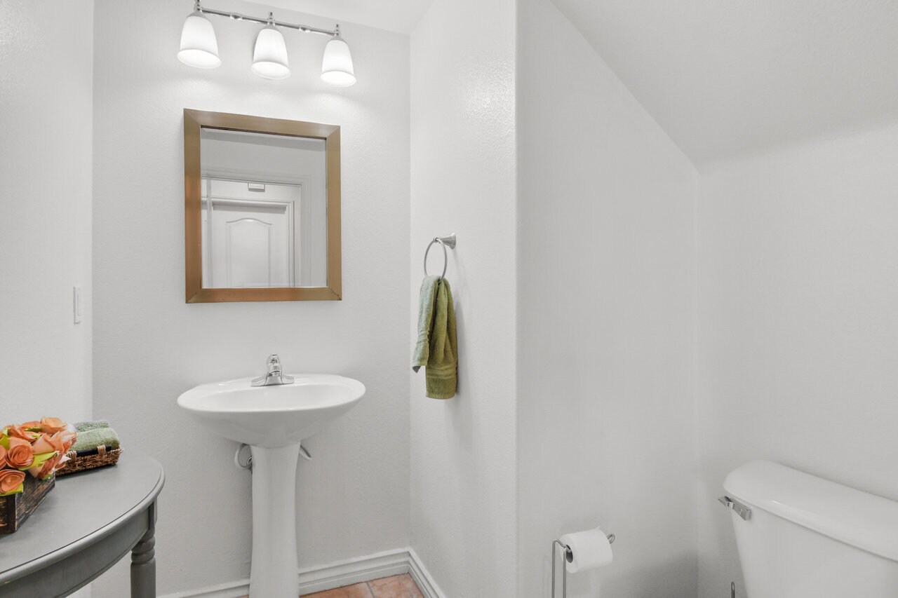 Building Photo - 2917 Babbling Brook Rd