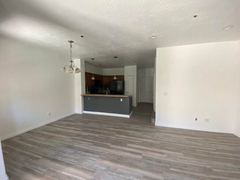 Building Photo - 24 S 1520 W