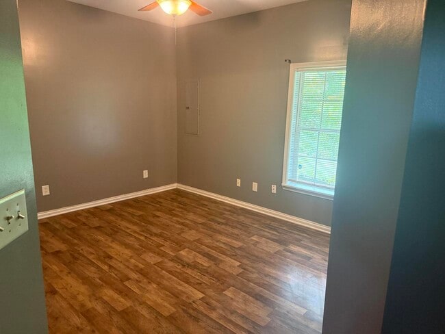 Building Photo - 1145 Appian Crossing Way