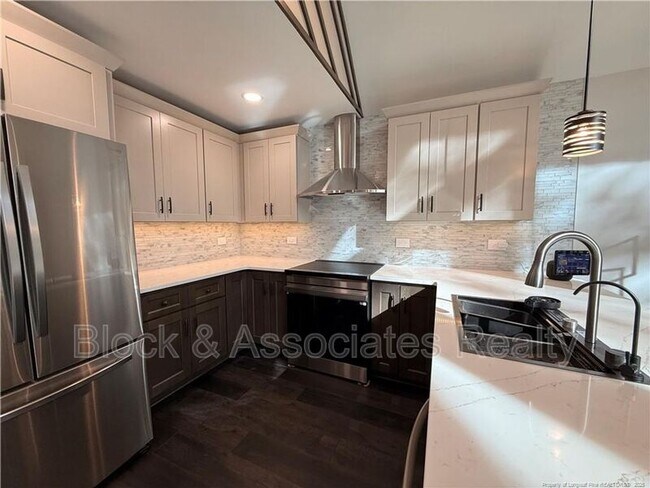 Building Photo - 1610 N Stonegate Dr