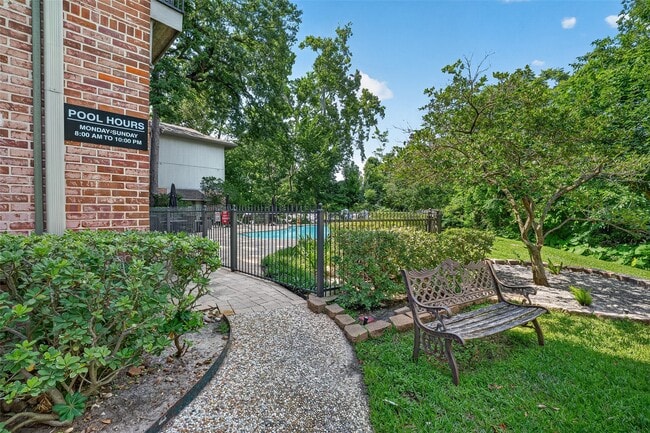 Building Photo - 6466 Bayou Glen Rd