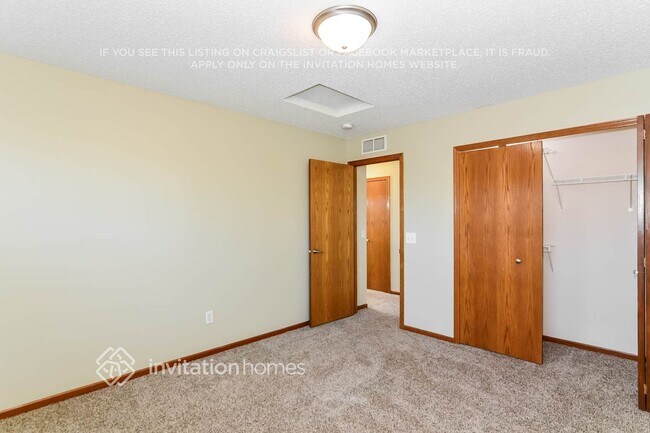 Building Photo - 7416 Aspen Cove S