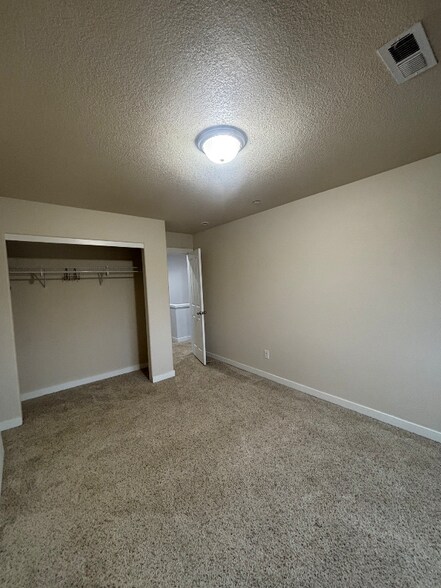 Building Photo - 845 NE 109th Ct