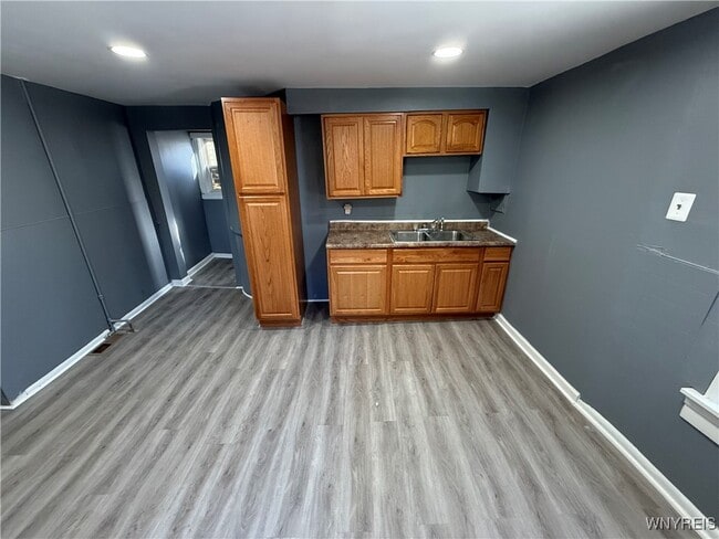 Building Photo - 453 W Ferry St