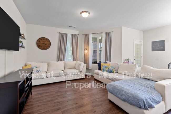 Building Photo - 4340 Flintlock Ln