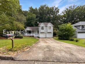 Building Photo - 640 Cranberry Trail