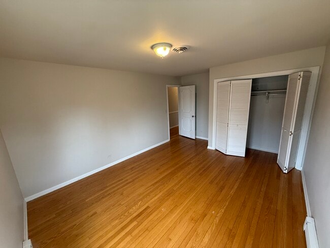 Building Photo - 3336 Overland Pass