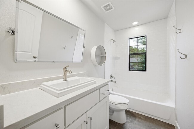 Building Photo - 4014 Woodhead St