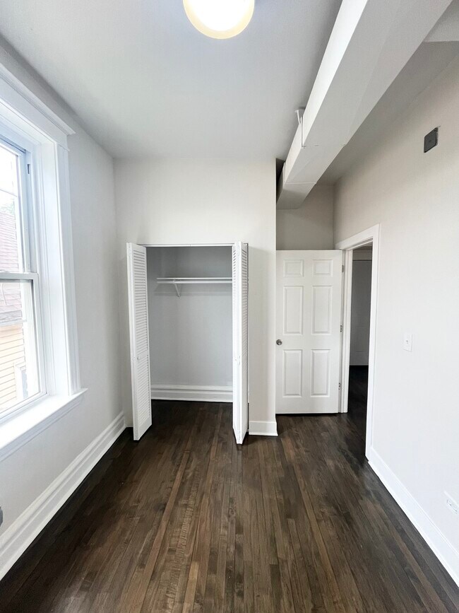 Building Photo - 2512 S Trumbull Ave