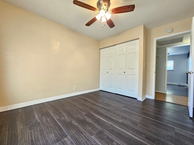 Building Photo - Beautiful home for Rent. Paid Solar, A/C, RV Parking, and Landscaping!