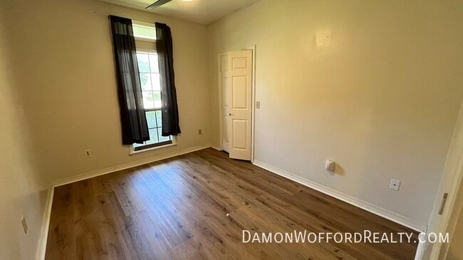 Building Photo - 135 Sunnycrest Dr