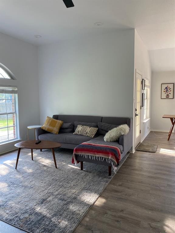 Building Photo - 2623 Goldfinch Dr