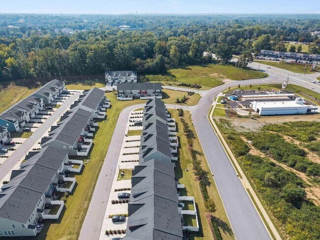 Building Photo - 109 Shallons Dr