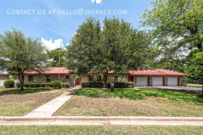 Building Photo - 525 W 4th St