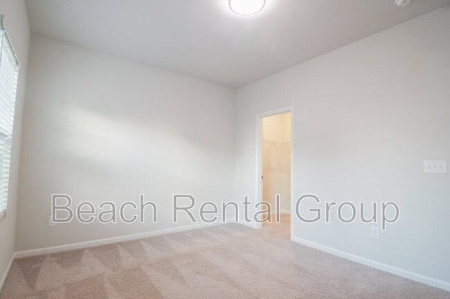 Building Photo - 1454 Bellaria Wy