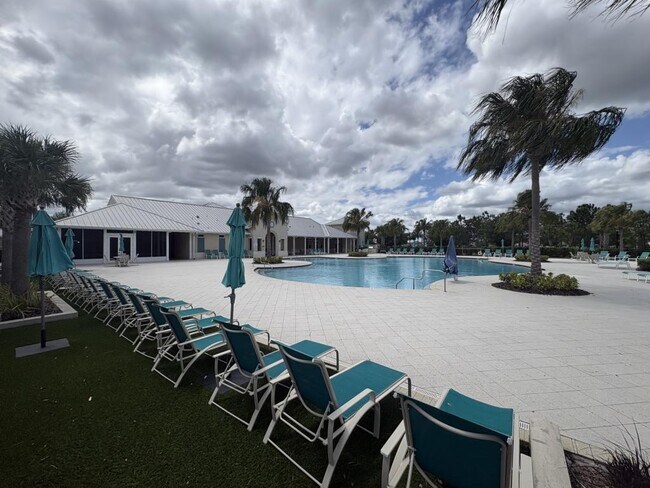 Building Photo - 11306 Leland Groves Dr