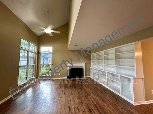 Building Photo - 7580 Sycamore Grove Ct