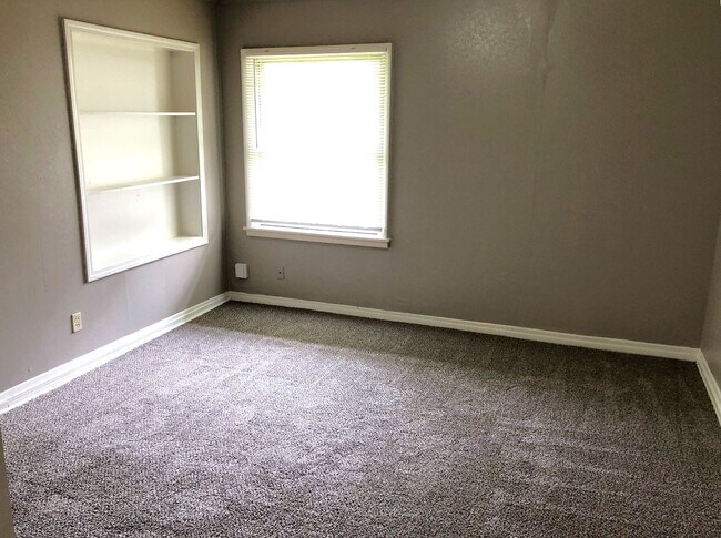 Building Photo - 1420 Choctaw St