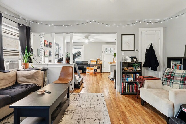 Building Photo - Charming 2BR + Office Home with Fenced Yards & Spacious Living – Available June 2026