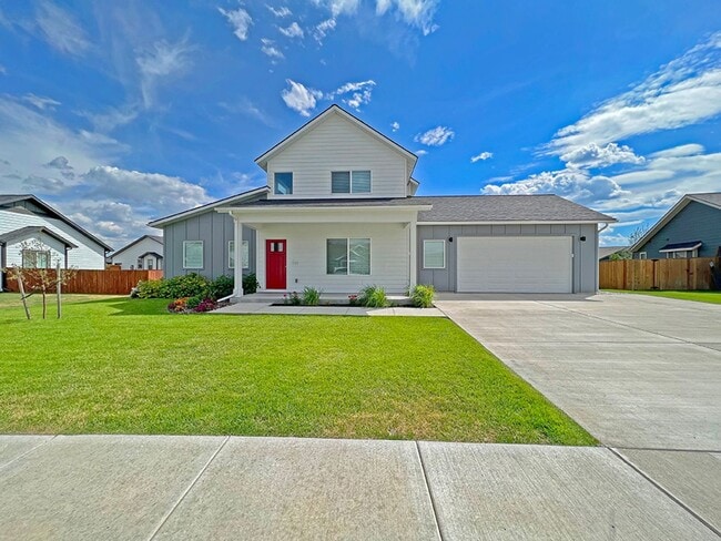 Primary Photo - Well Kept Single Family Detached Home with...
