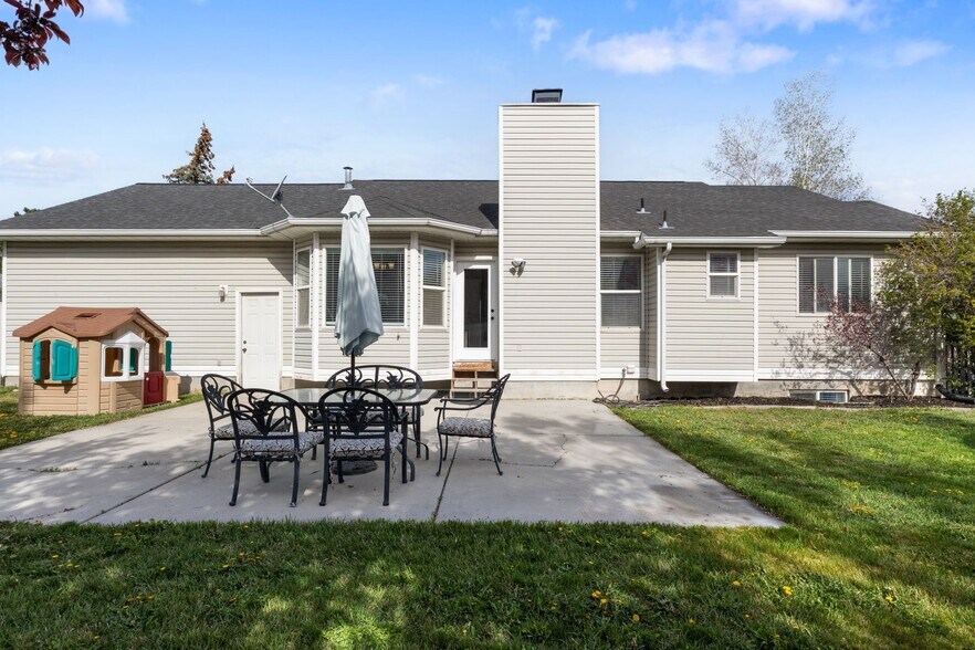 Building Photo - 318 Spyglass Dr