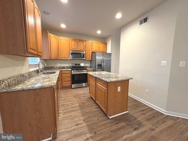 Building Photo - 8730 Phipps Farm Way