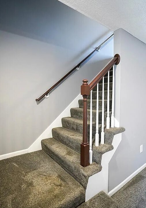 Building Photo - 853 E 167th Ct