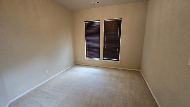 Building Photo - 2918 Hebert Trail Dr