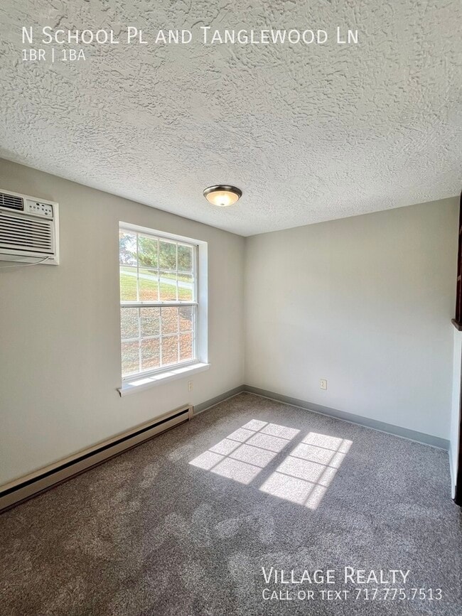 Building Photo - 335 N School Pl