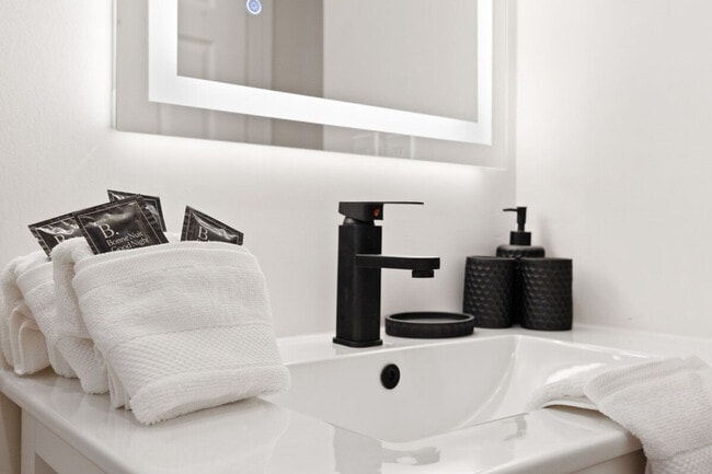 Building Photo - 12349 Lima Ln